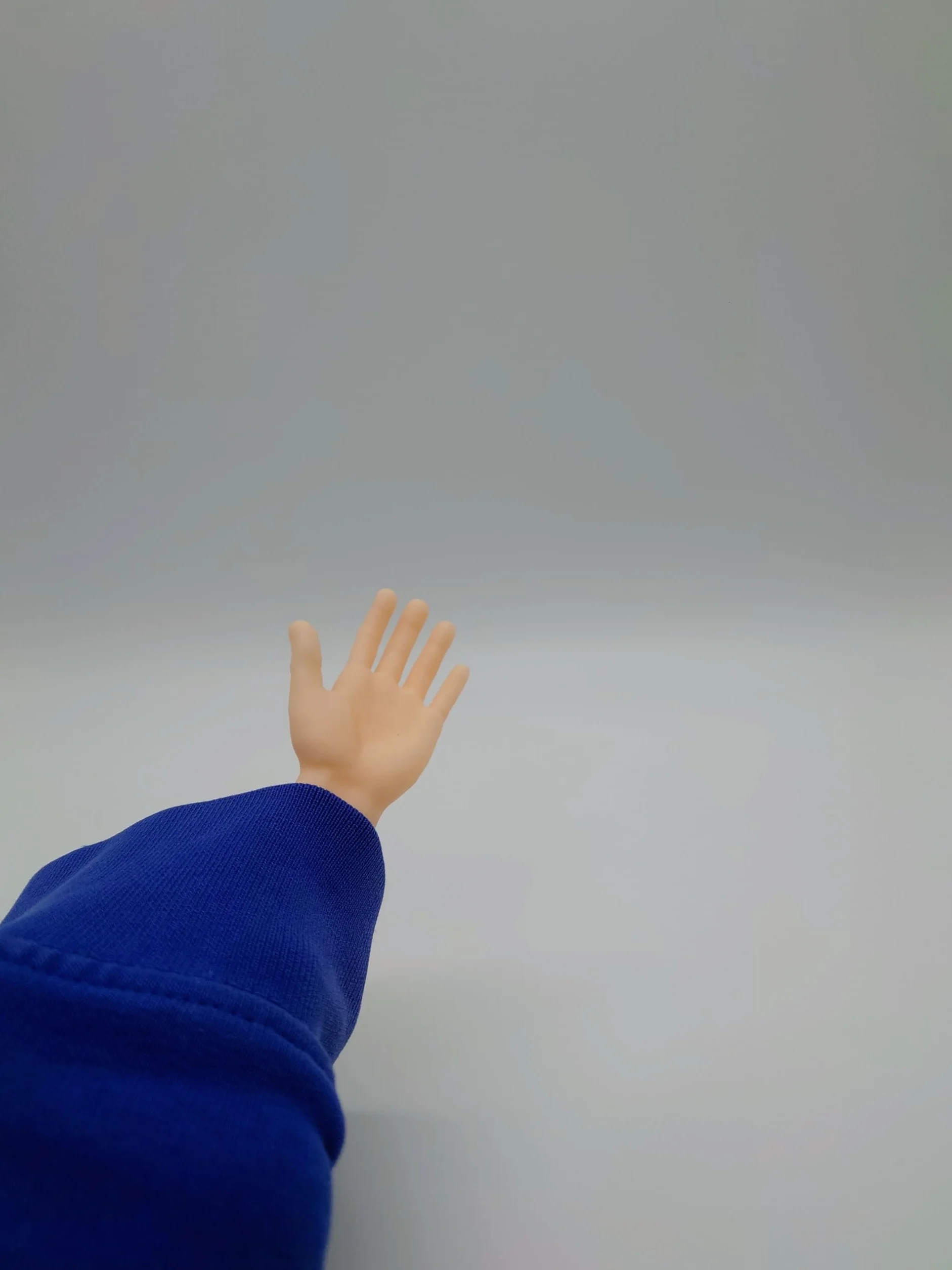 Tiny Hands – śmieszne małe dłonie z trzonkiem | artykuł do zabawy | lalki na palce |