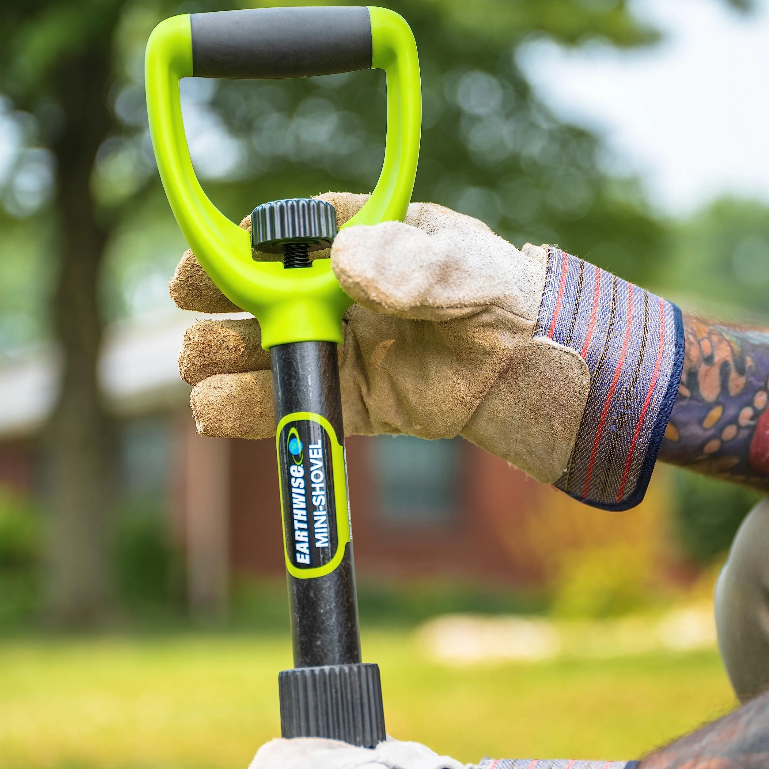 Earthwise 26,5-calowa składana mini łopata ze stali węglowej, uchwyt w kształcie litery D