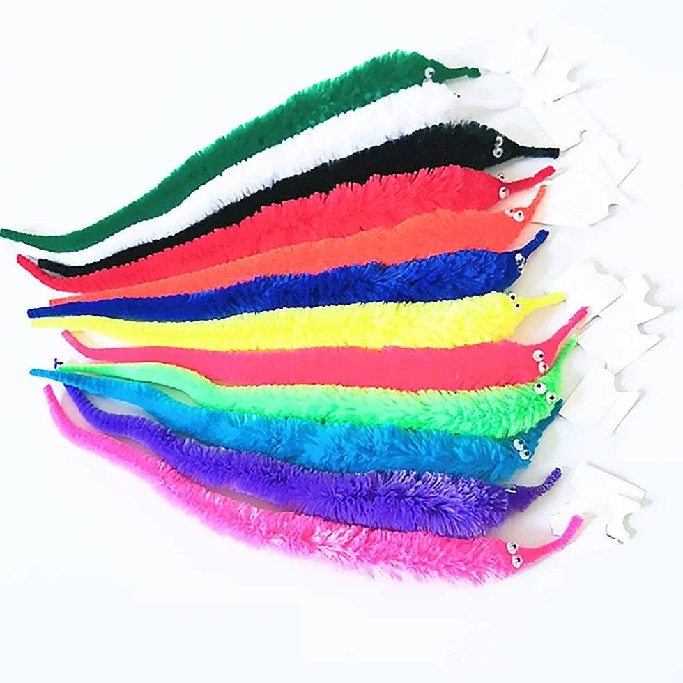 Robak na sznurku Wiggly Magic Twisty Toys Kolorowe rozmyte robaki dla dzieci i kota