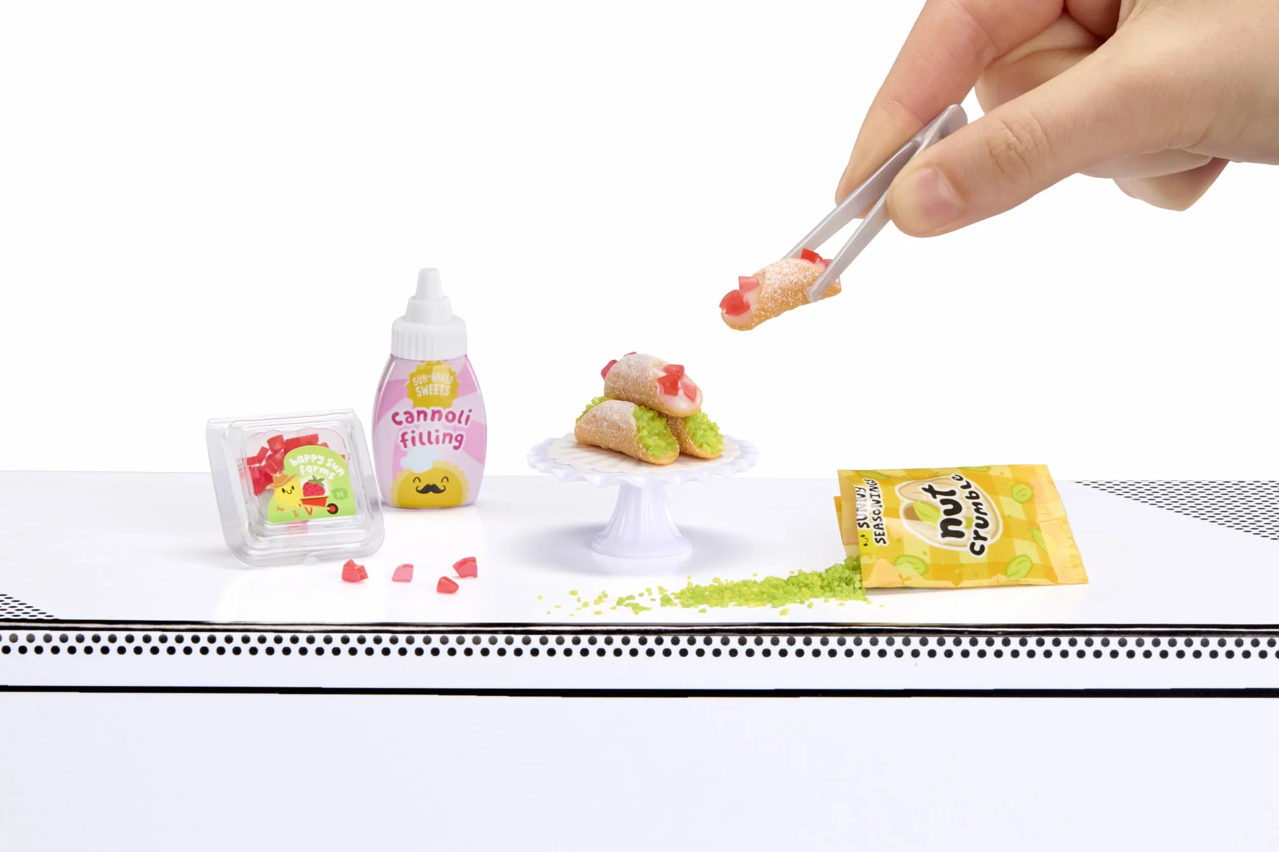 MGA’s Miniverse Make It Mini Cafe Series 6 - Sezonowe Mini Kolekcje z Żywicy z Replikami Składników do Tworzenia i Eksponowania, Niejadalne - dla Kolekcjonerów i Dzieci w Wieku 8+ Lat