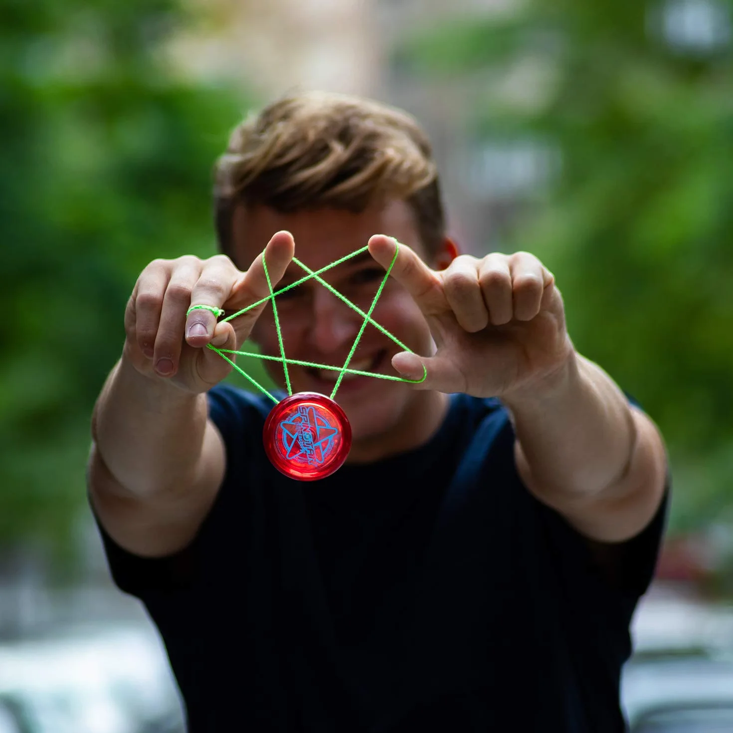 YoyoFactory SPINSTAR Yo-Yo – czerwony (idealny dla początkujących, sznurek i instrukcja w zestawie)