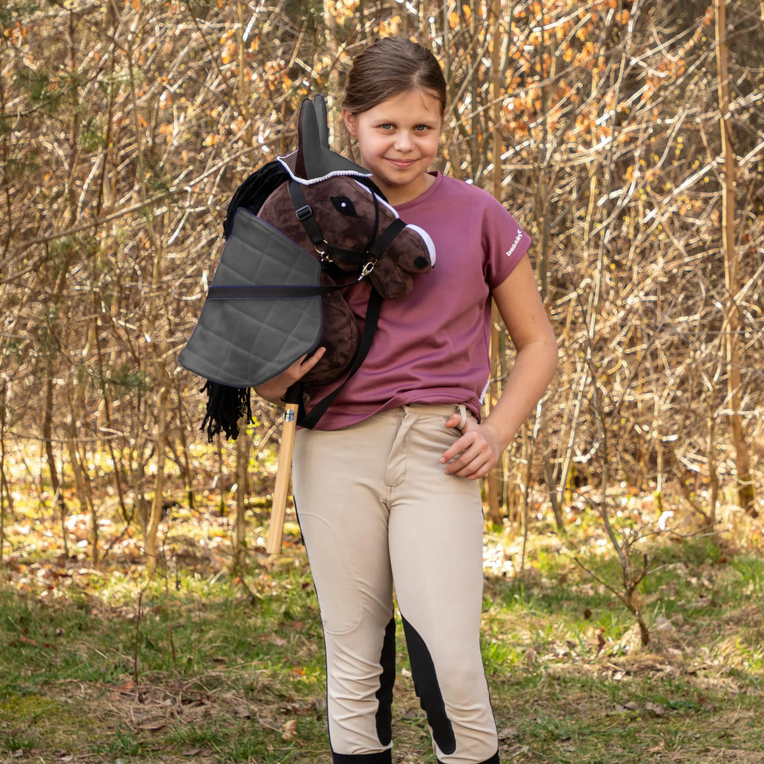 SKIPPI Zestaw Derka i Nauszniki dla Hobby Horse - Szary i Brąz, Dwustronna Derka z Polaru, Akcesoria dla Konia na Kiju, Regulowane Zapięcie na Szyi, dla Większości Koni A3 i A4