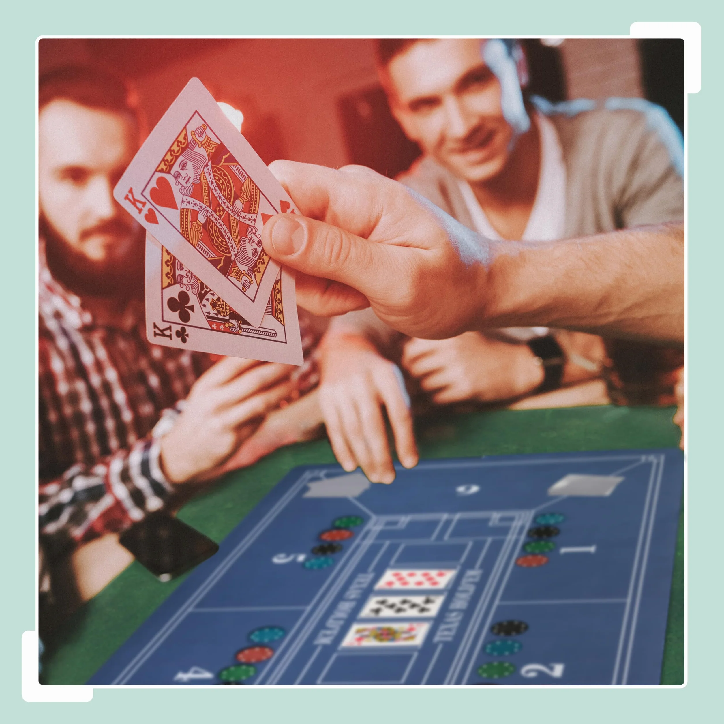 Relaxdays Mata do pokera, 120 x 60 cm, dla Texas Hold'em, antypoślizgowa, wodoodporna, dywan do pokera z rękawami, dla 6 graczy, niebieska