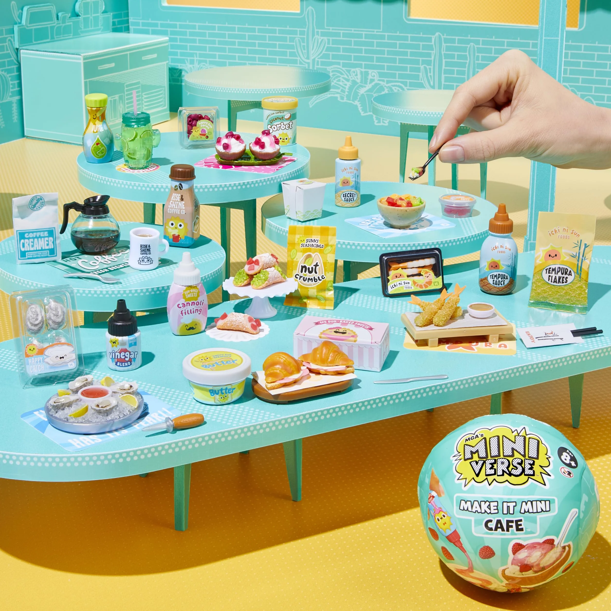 MGA’s Miniverse Make It Mini Cafe Series 6 - Sezonowe Mini Kolekcje z Żywicy z Replikami Składników do Tworzenia i Eksponowania, Niejadalne - dla Kolekcjonerów i Dzieci w Wieku 8+ Lat