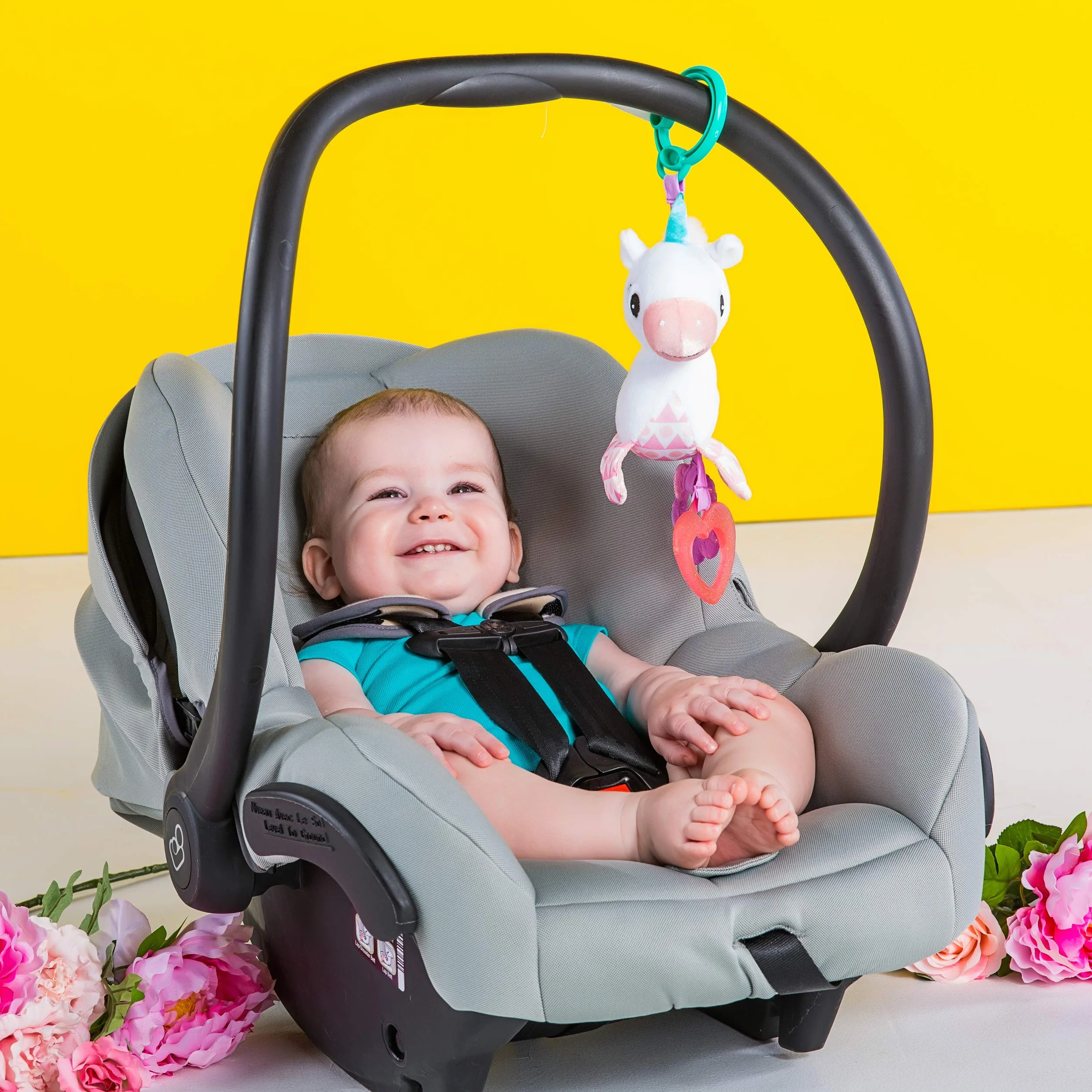 Bright Starts Jednorożec Sparkle & Shine Pluszowa zabawka do wózka lub nosidełka, wiek 0 miesięcy +, różowy