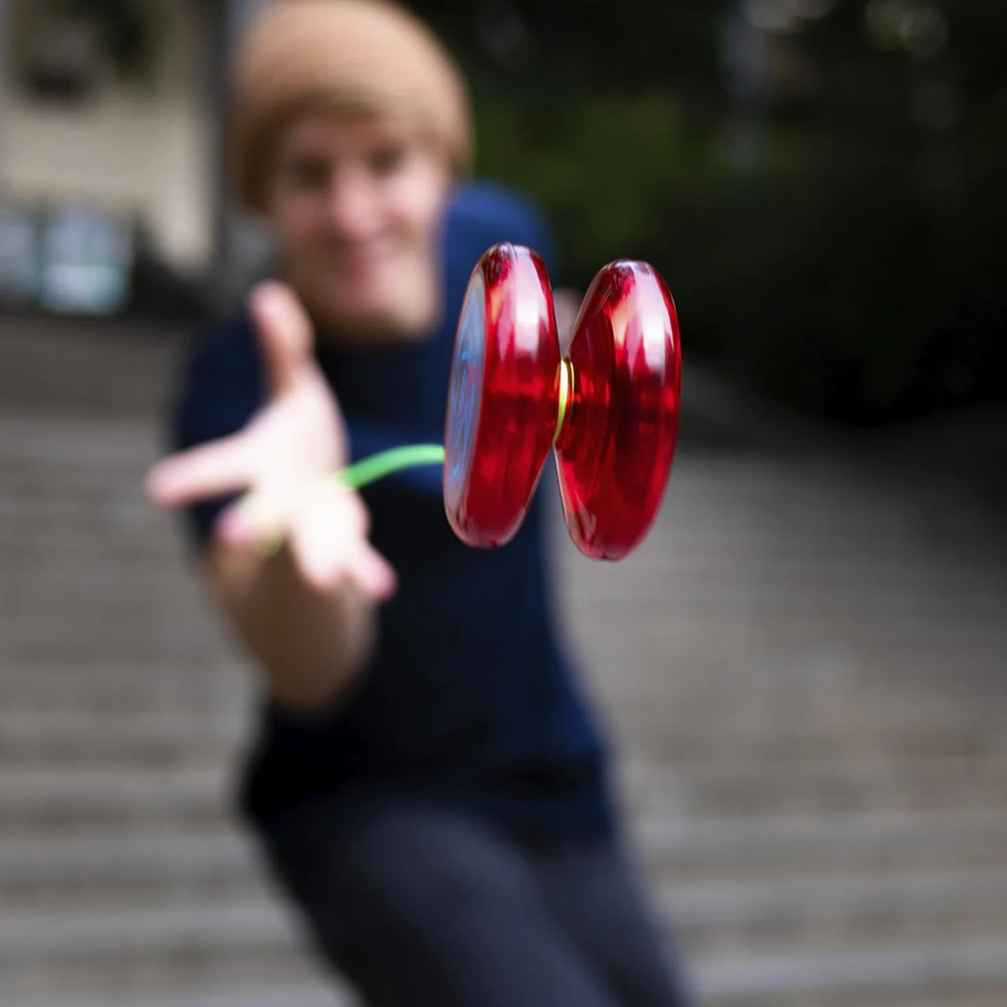 YoyoFactory SPINSTAR Yo-Yo – czerwony (idealny dla początkujących, sznurek i instrukcja w zestawie)