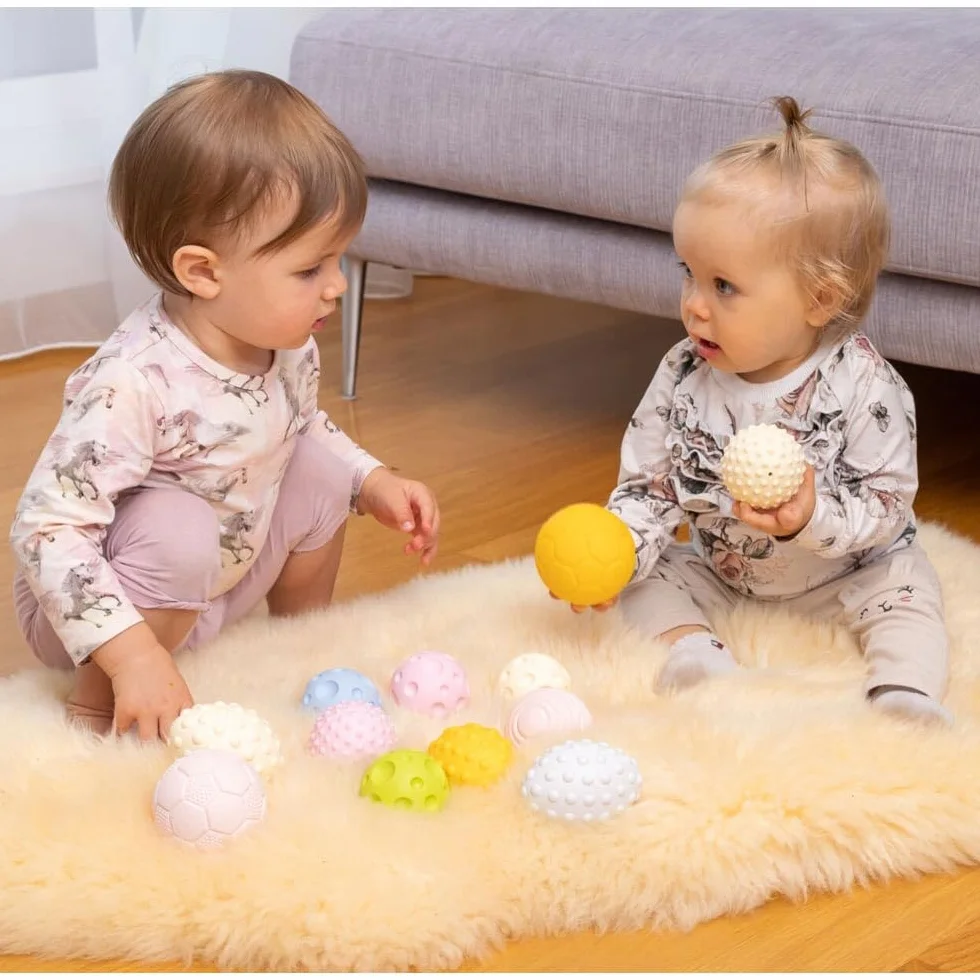 GERARDO'S My first sensory ball zestaw 7 szt. zabawek, różne (7 piłek dla niemowląt - 2 szt. mają ten sam wzór, reszta jest inna