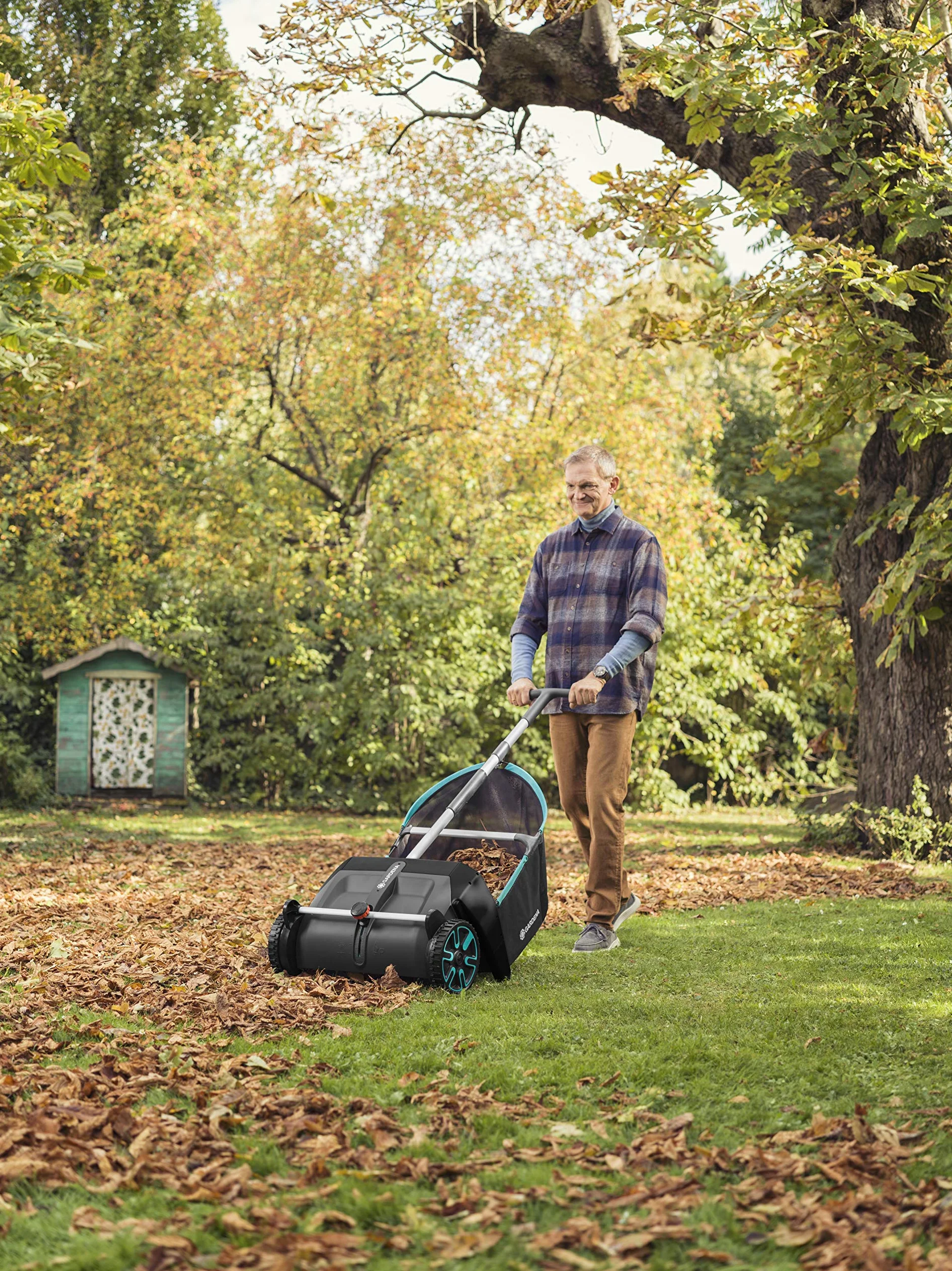 Gardena zbieracz do liści i trawy 3565-20 z systemem rotujących szczotek, cicha