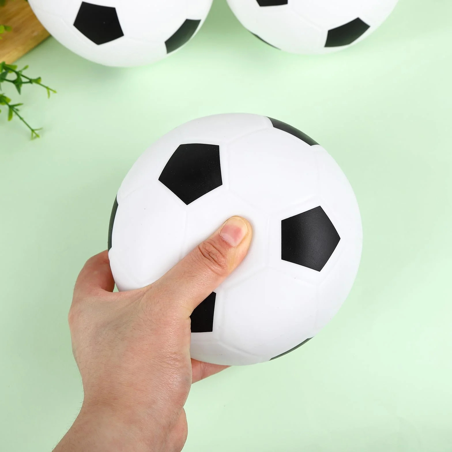 3 sztuki nadmuchiwanych piłek nożnych dla dzieci, 16 cm, mini piłki nożne dla dzieci, miękka gumowa piłka nożna, piłka nożna dla dzieci, do użytku na zewnątrz, na plac zabaw, do ogrodu, na plażę